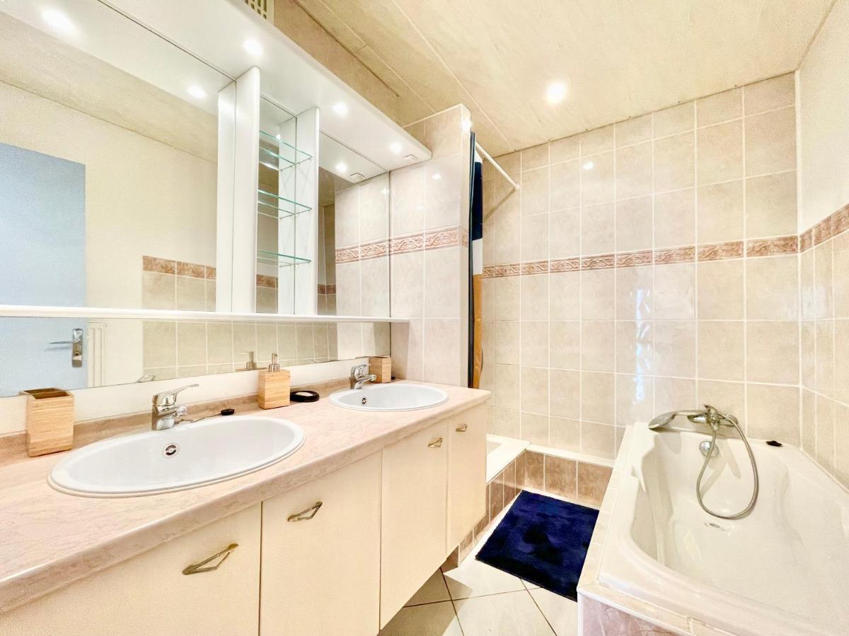 Apartament Colmar - La Cigogne - Balcon - Vue Degagee - Netflix - Wifi Fibre - Parking Gratuit - Quartier Populaire Zewnętrze zdjęcie